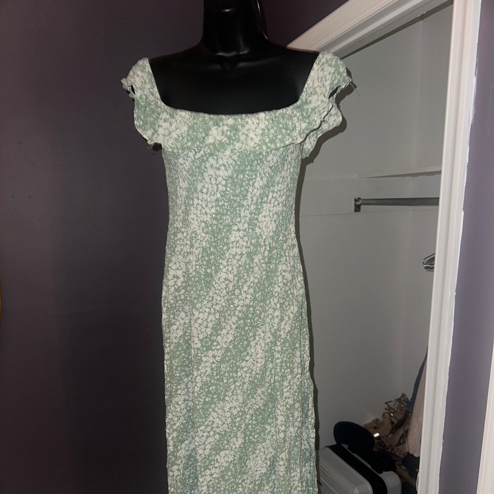 Green & White Floral Maxi Dress with L-side Slit, size S